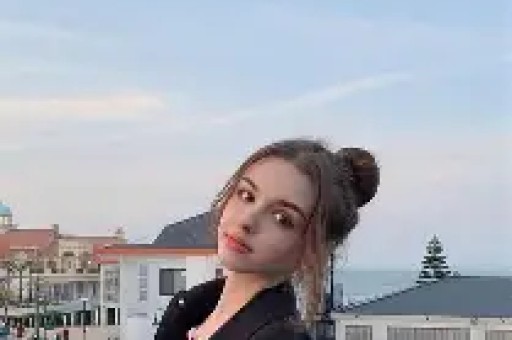 开年第一瓜反转！关晓彤王安宇恋情被曝鹿晗范丞丞紧急声明